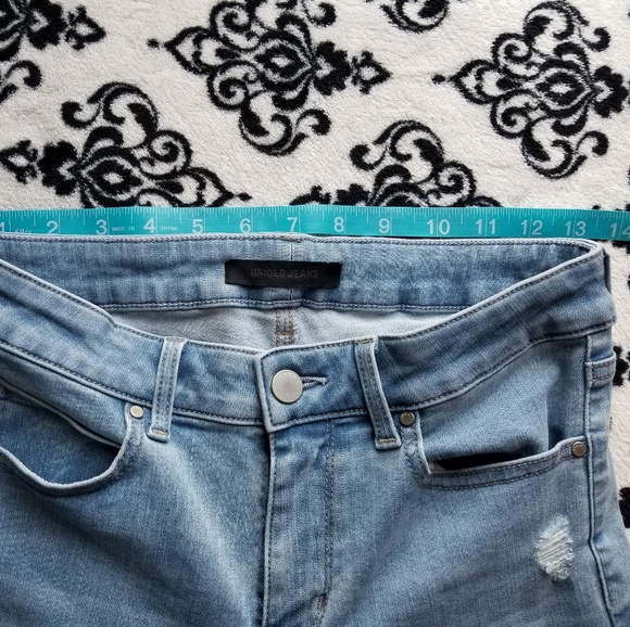 UNIQLO Tapered Jeans - Picture 4 of 7